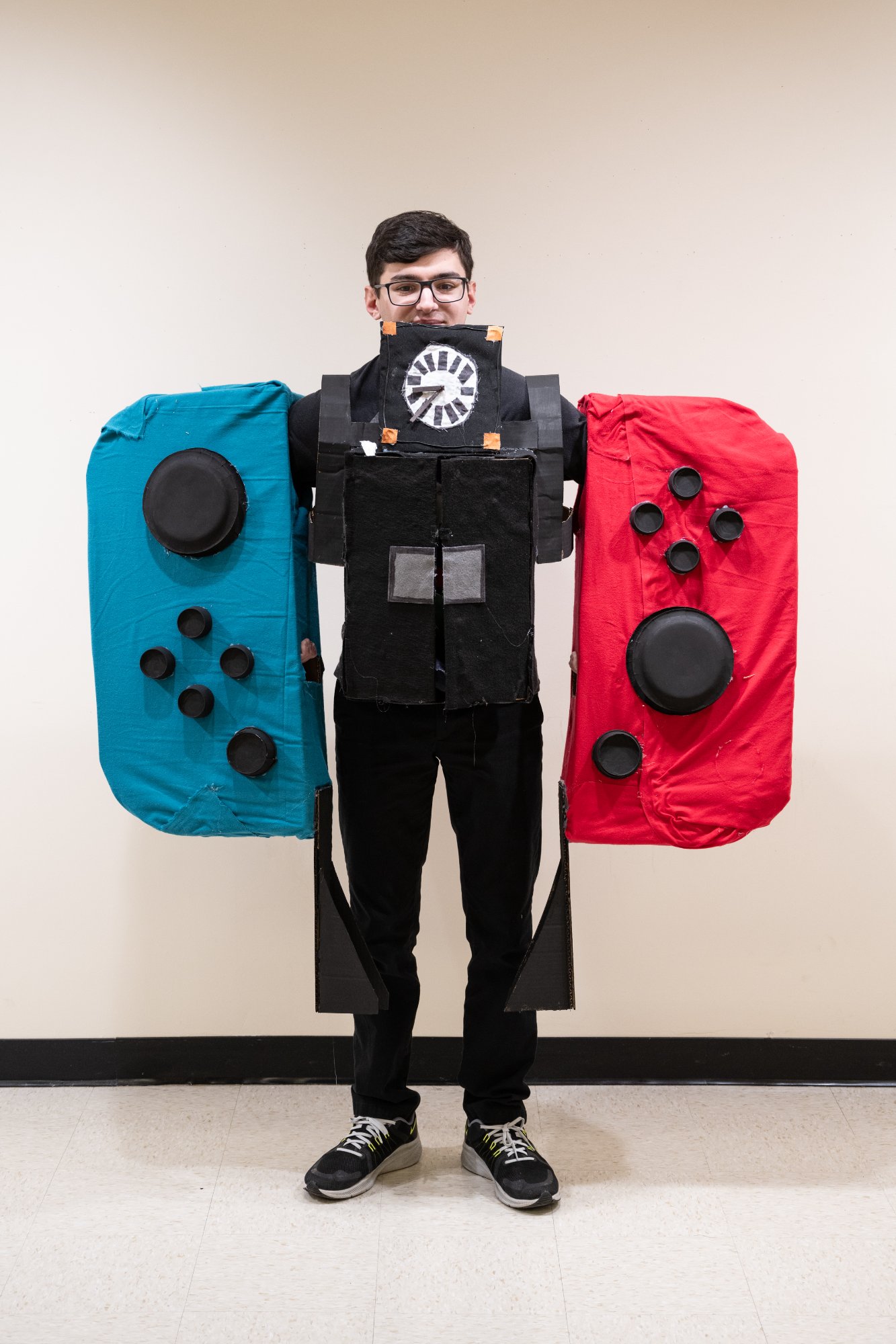 Time Flies wearable sculpture still